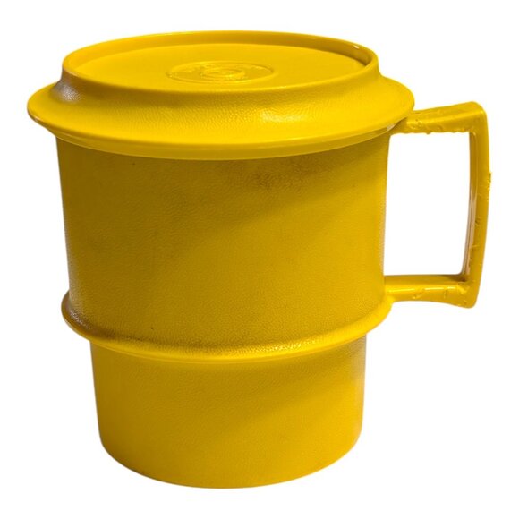 VTG Tupperware Yellow Coffee Mug Cup With Lid Travel Kitchenware USA - Picture 3 of 6